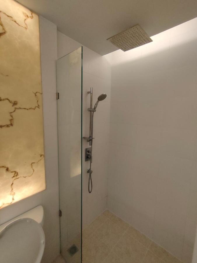 Atlantis Waterpark Apartment Jomtien Beach Exterior photo